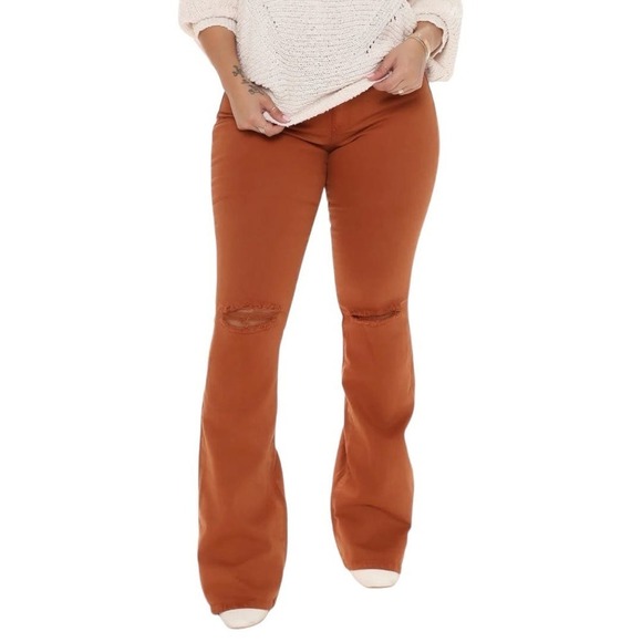 Fashion Nova Women’s Cognac Here To Stay Flare Distressed Jeans Size 9 New NWT - Picture 1 of 8